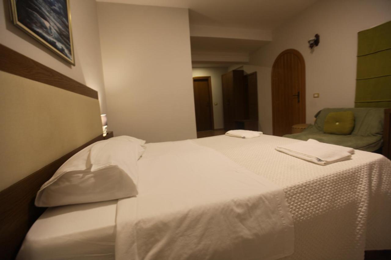Dukat Hotel Sofo מראה חיצוני תמונה
