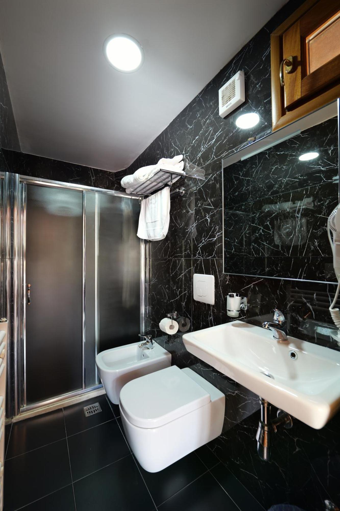 Dukat Hotel Sofo מראה חיצוני תמונה